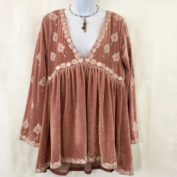 POL Small Crush Velvet Embroidered Oversized Tunic - Picture 2 of 8